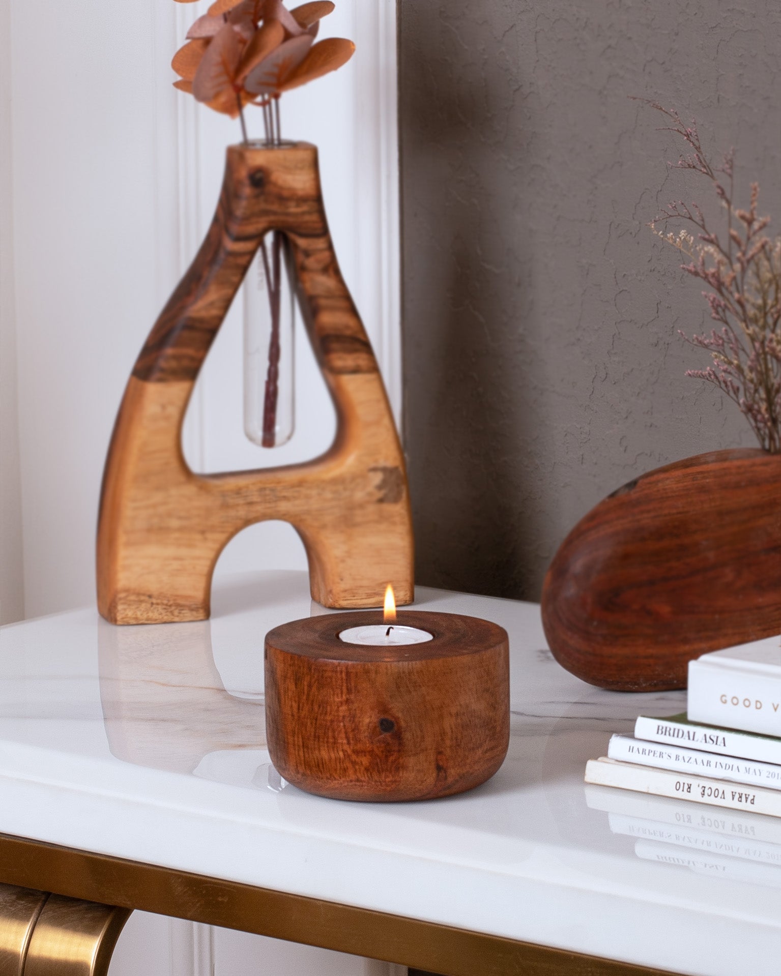 FLAME NEST CANDLE HOLDER