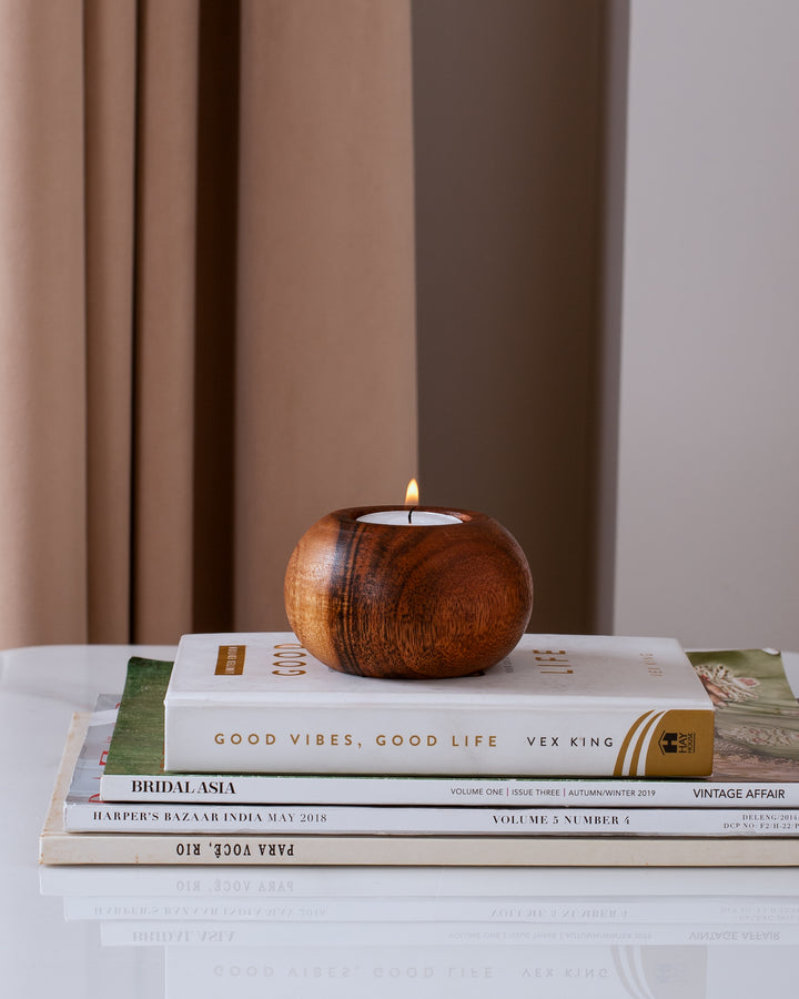 NESTLE WICK CANDLE HOLDER