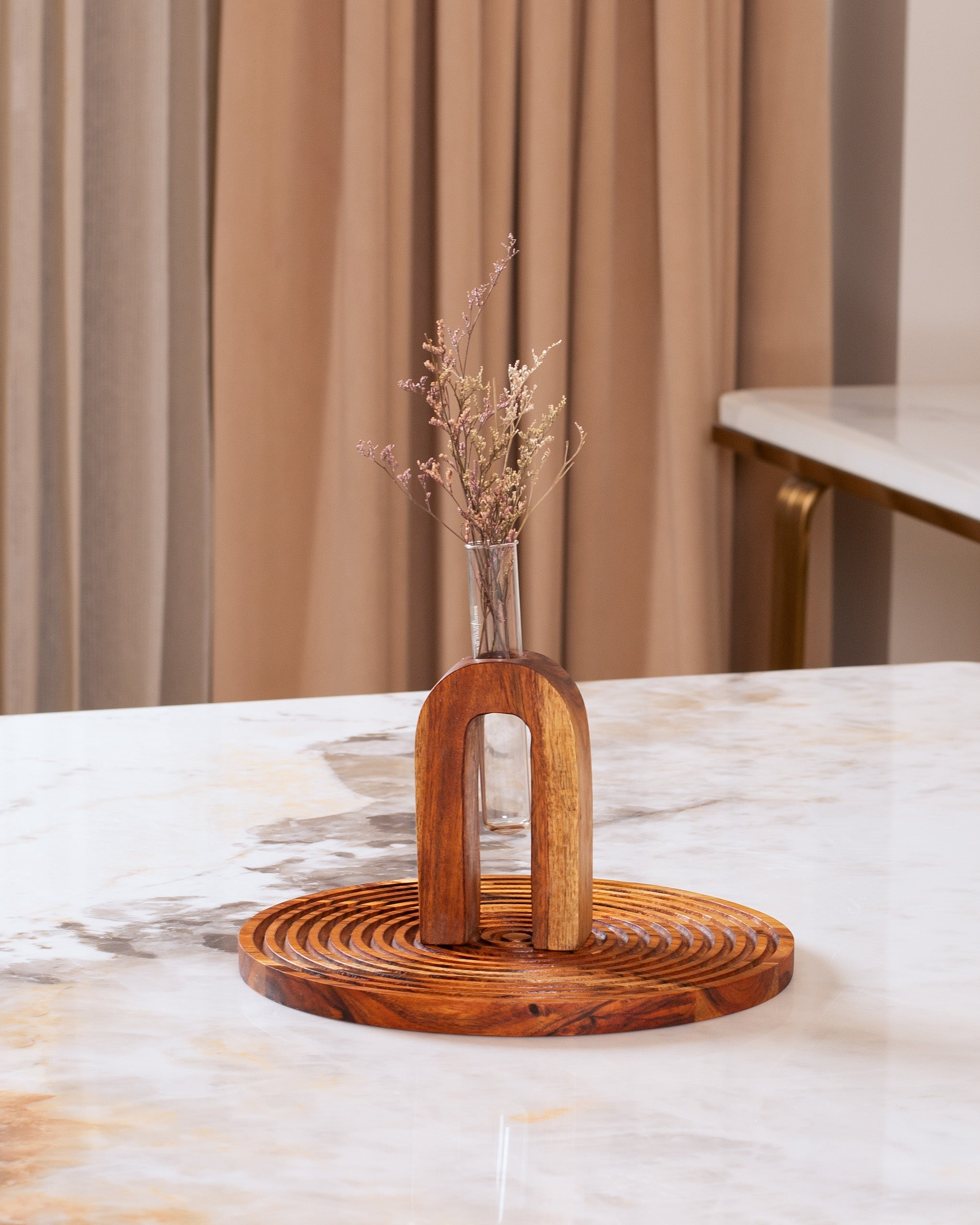 THE CRAFTED CANOPY / PLANTERS